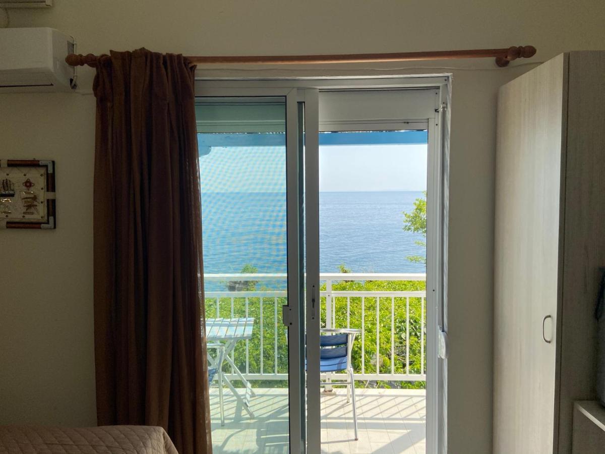 Samothraki Akrogiali Rooms ภายนอก รูปภาพ